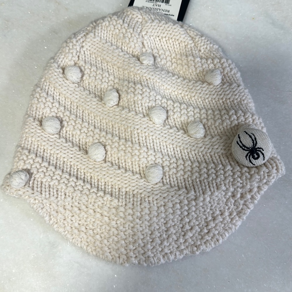 Spyder Renaissance Hat in Cream